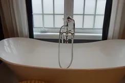 HGFHJKLJHJK