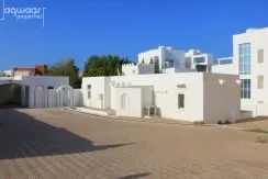BEAUTIFUL 3 BR VILLA WITH A SPACIOUS FRONT YARD FOR RENT IN MQ